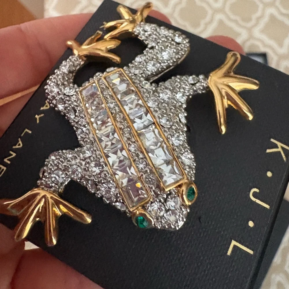 Kenneth Jay Lane frog brooch rhinestone gold tone new KJL - Picture 8 of 16